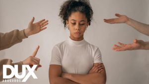 ¿Has sufrido o te han acusado de un delito de injurias? En este artículo te contamos todo lo que has de saber acerca de esta materia.