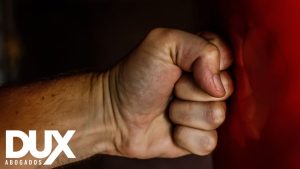 ¿Has sido víctima de un delito de violencia de género en valencia? En este artículo te contamos todo lo que necesitas saber acerca de ello.