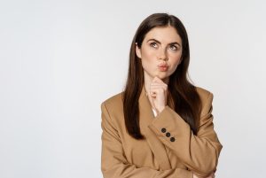 ¿Se puede demandar a una empresa en concurso de acreedores? Descubre tus derechos, y las excepciones legales.