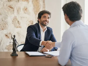 Compraventa de participaciones sociales — guía de Simonet Espina Abogados, Mallorca